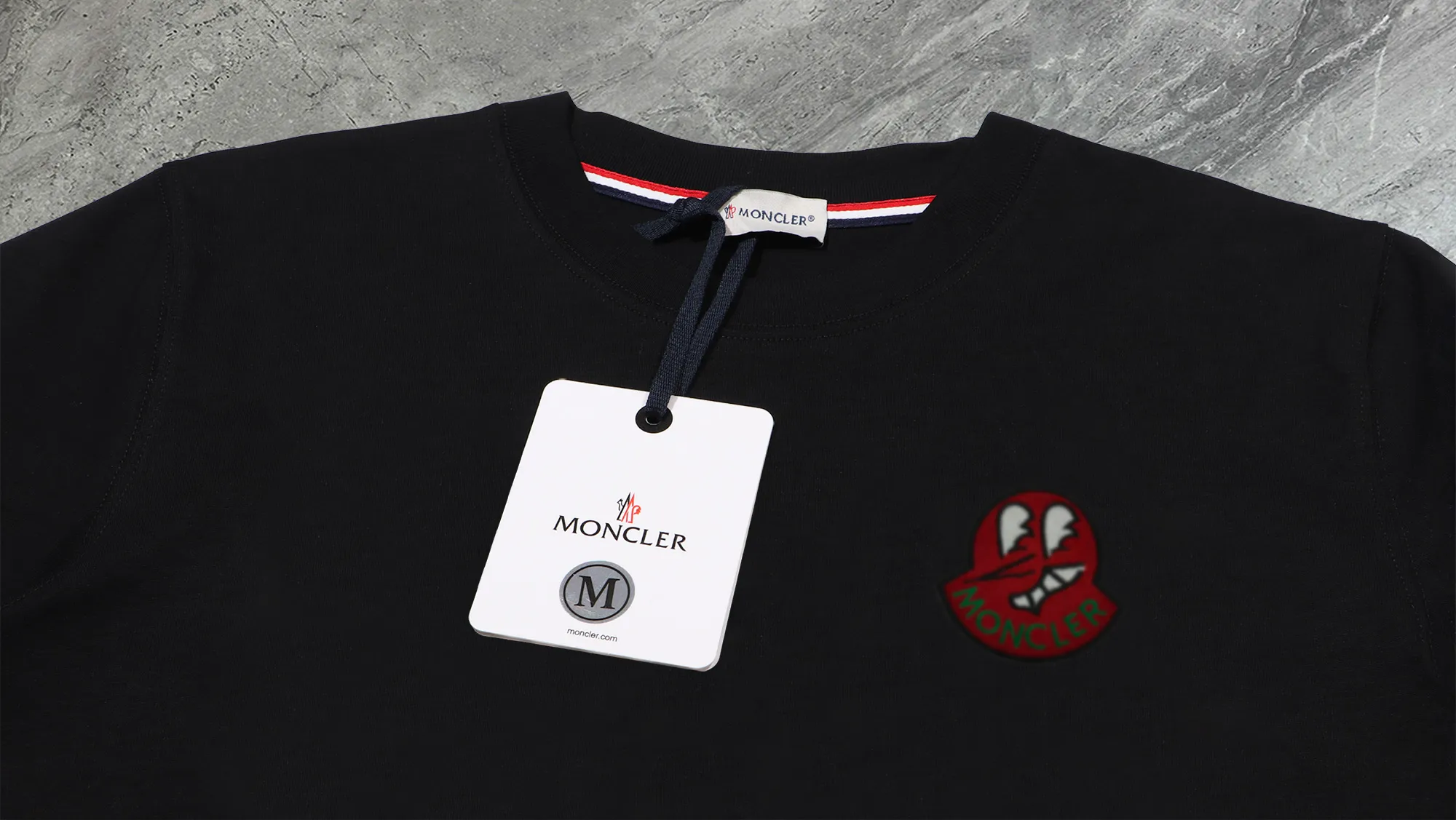 《Moncler~ 》2025New Arrival Quality T , Versatile Quality ！ ‼ 32 250G ‼ ， ， ， ， T 🤪 Sizes：S-M-L-XL-2XL ：Black，White， Same Style